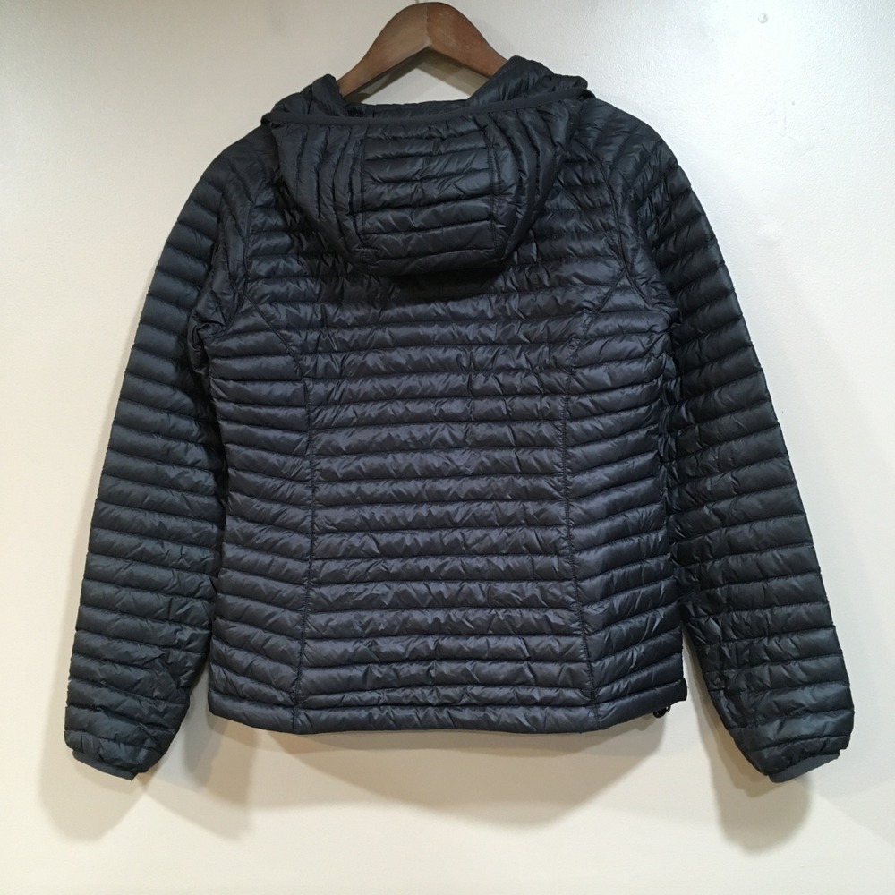 LL Bean Ultralight 850 Down Hooded Puffer Jacket Womens XS Black Outdoor Quilted - Picture 3 of 14